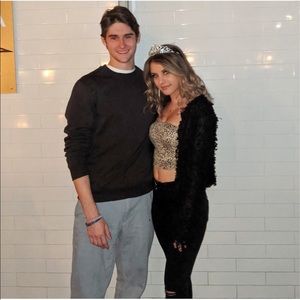 Meet your Posher, Lara